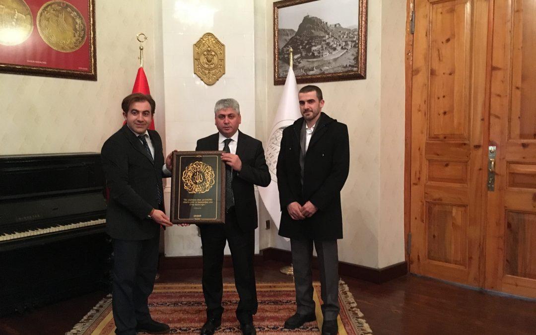 Şehristan Gençlik, Kars Valisi Sayın Rahmi Doğan’ı Makamında Ziyaret Etti